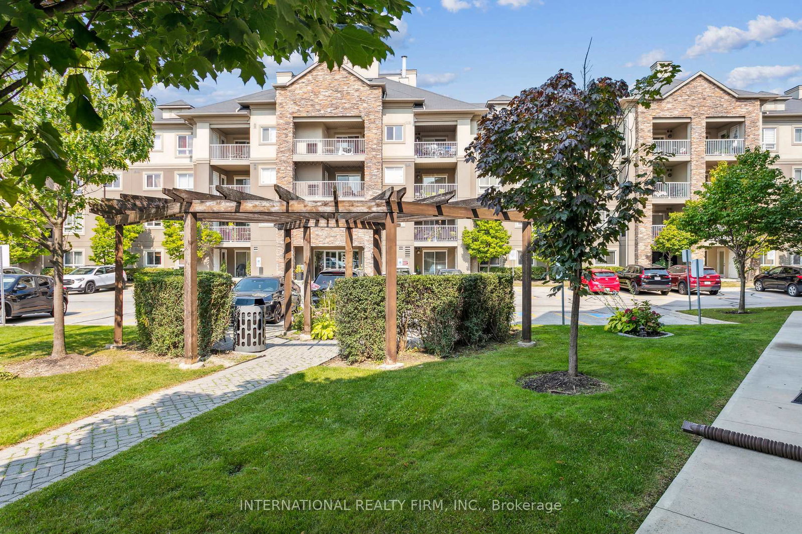 6-dayspring-circle-brampton-ontario-w13022268
