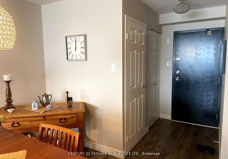 8-lisa-street-brampton-ontario-w13022414