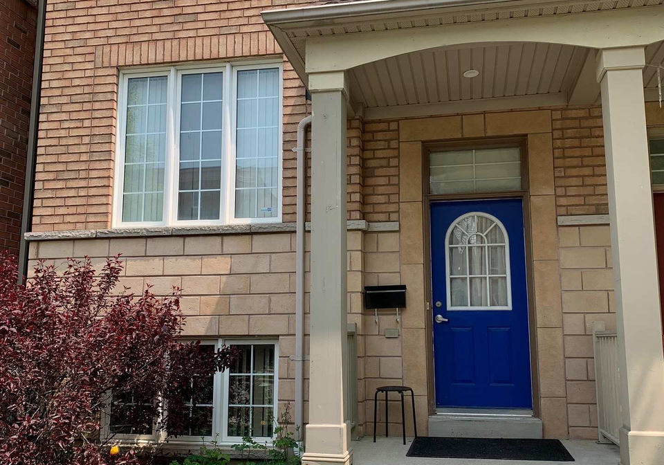 17-aldwinckle-heights-york-ontario-w13022654