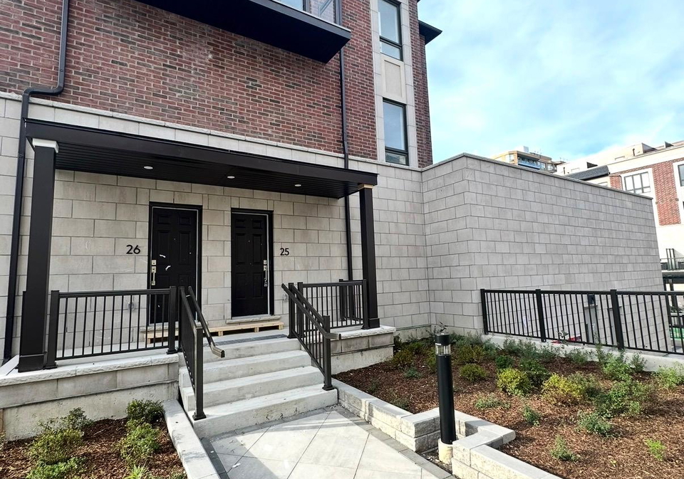 4035-hickory-drive-mississauga-ontario-w13022712