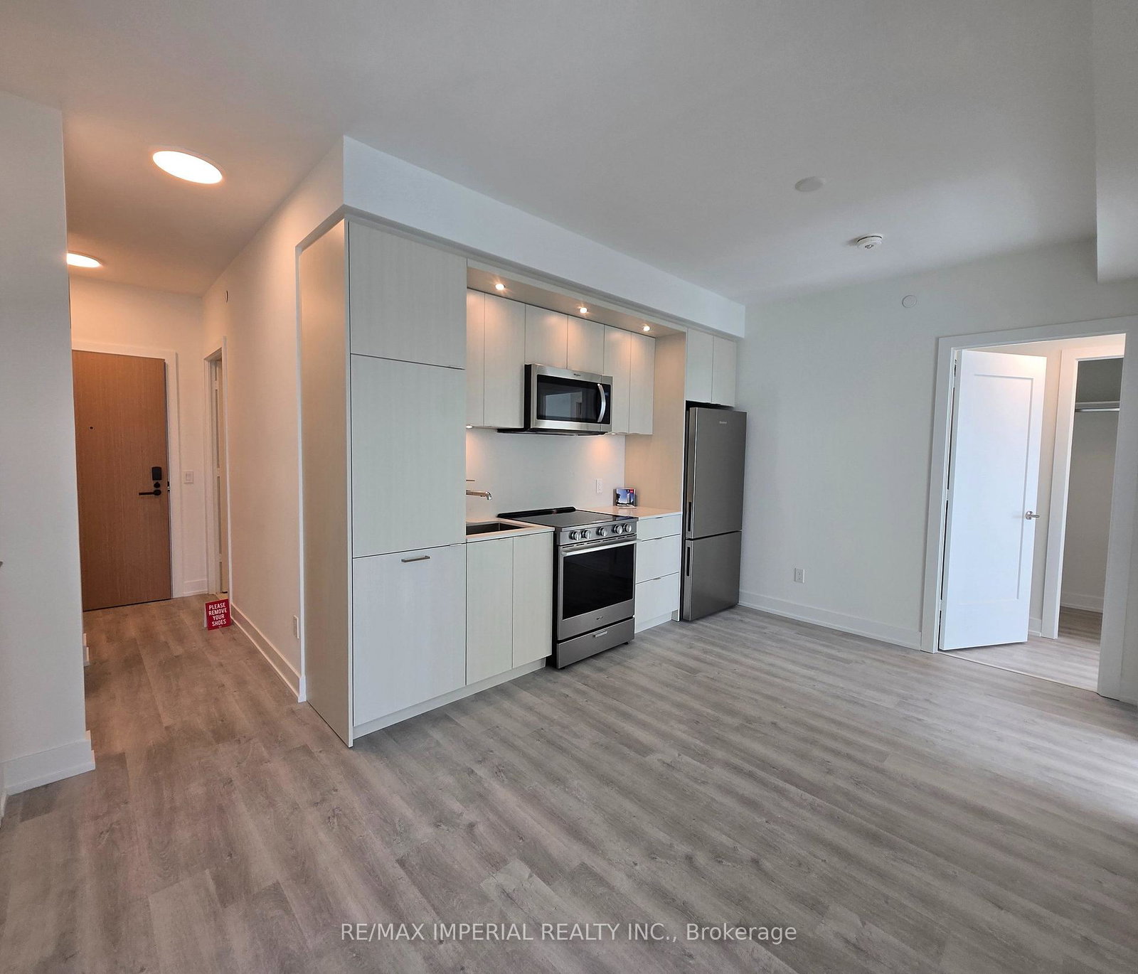 60-central-park-parkway-etobicoke-ontario-w13023364