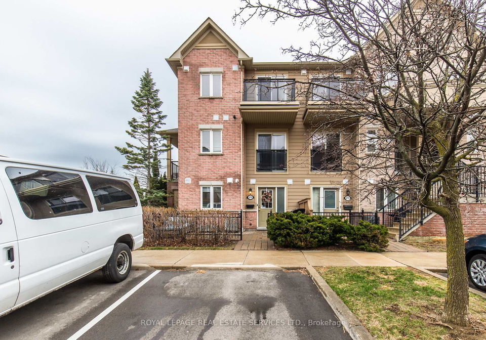 4975-southampton-drive-mississauga-ontario-w13023594