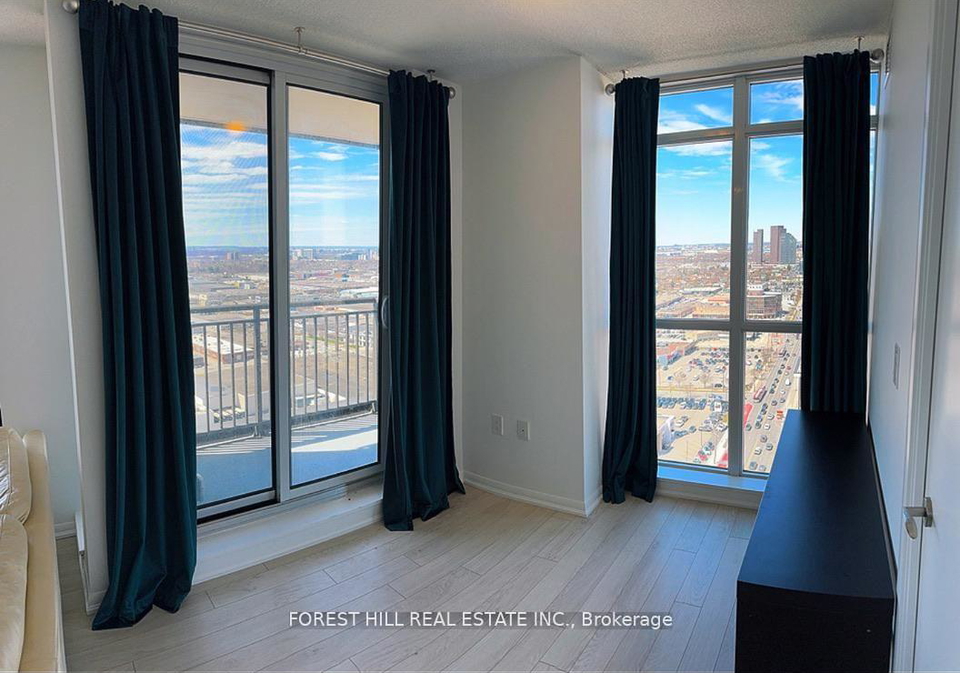 830-lawrence-avenue-w-north-york-ontario-w13024238
