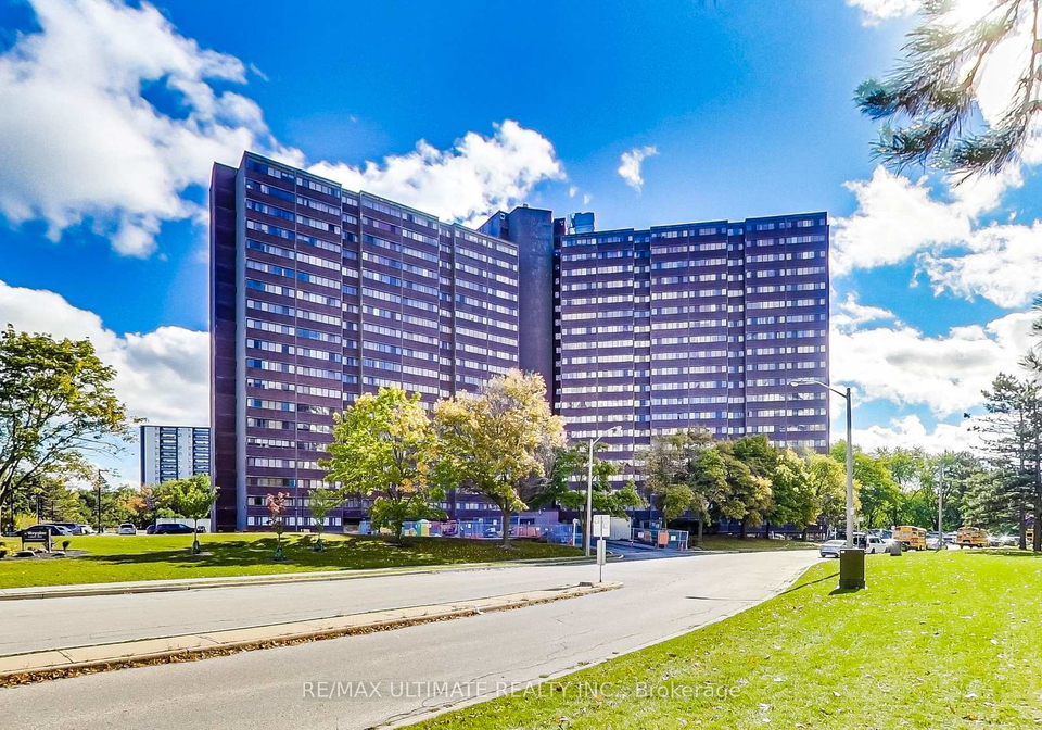 11-wincott-drive-etobicoke-ontario-w13024364