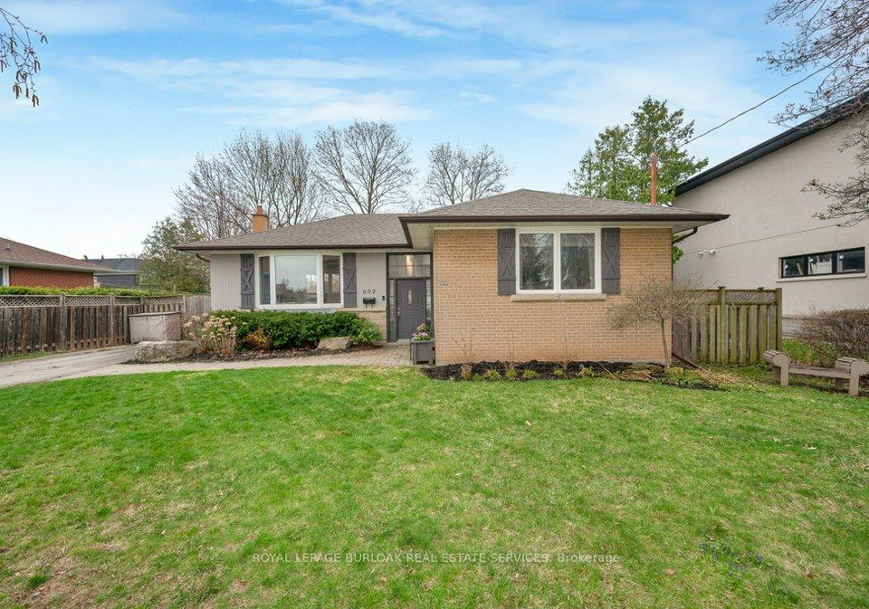 602-stephens-crescent-oakville-ontario-w13024512