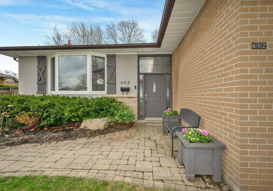 602-stephens-crescent-oakville-ontario-w13024512