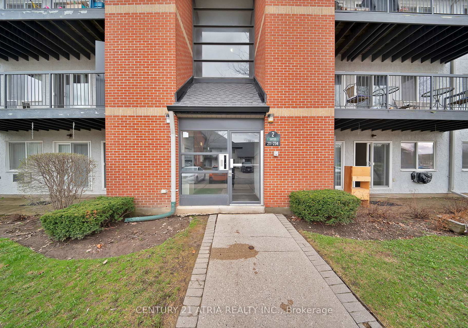 1450-glen-abbey-gate-oakville-ontario-w13024514