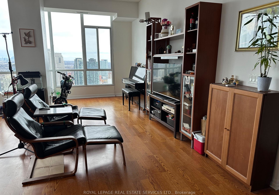 220-burnhamthorpe-road-w-mississauga-ontario-w13025324