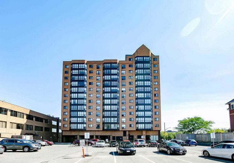25-agnes-street-mississauga-ontario-w13025332