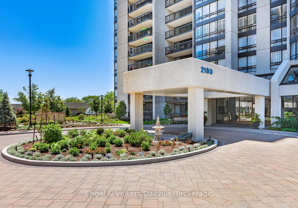 2180-marine-drive-oakville-ontario-w13025356