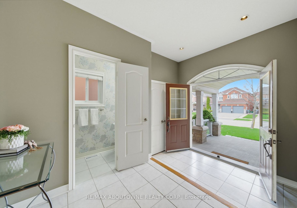 6386-ormindale-way-mississauga-ontario-w13025518