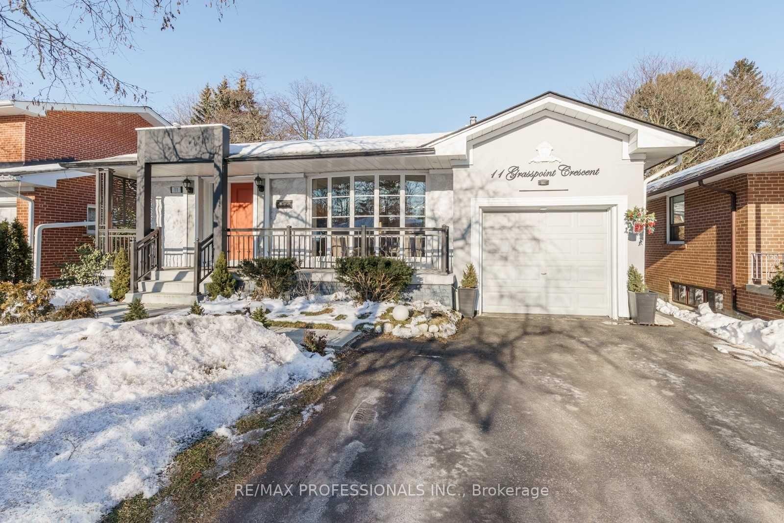 11-grasspoint-crescent-etobicoke-ontario-w13025714