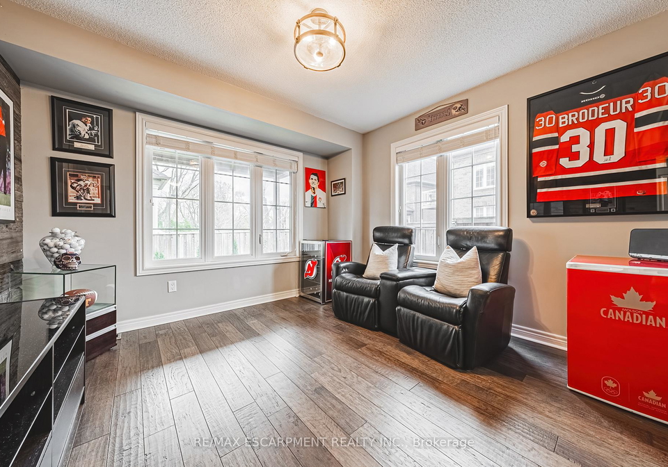 2220-queensway-drive-burlington-ontario-w13025784