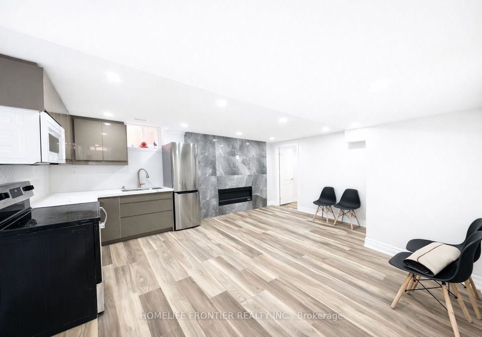 4663-crosswinds-drive-mississauga-ontario-w13025904