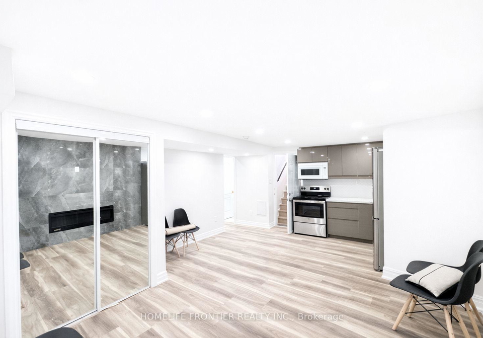 4663-crosswinds-drive-mississauga-ontario-w13025904
