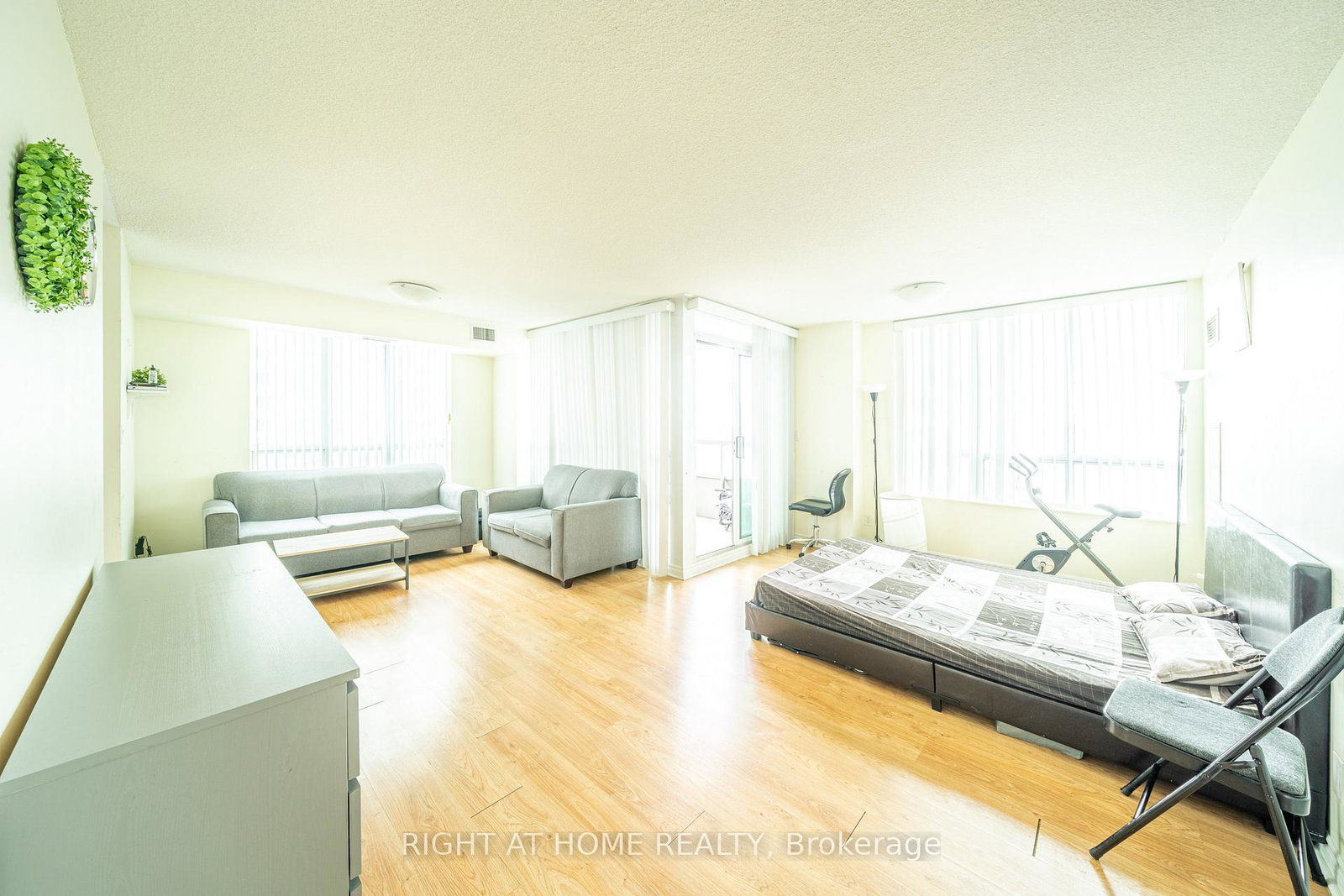 335-rathburn-road-w-mississauga-ontario-w13025906