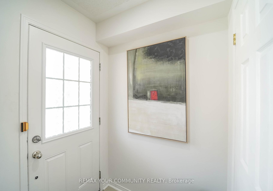 10-ted-wray-circle-york-ontario-w13025990