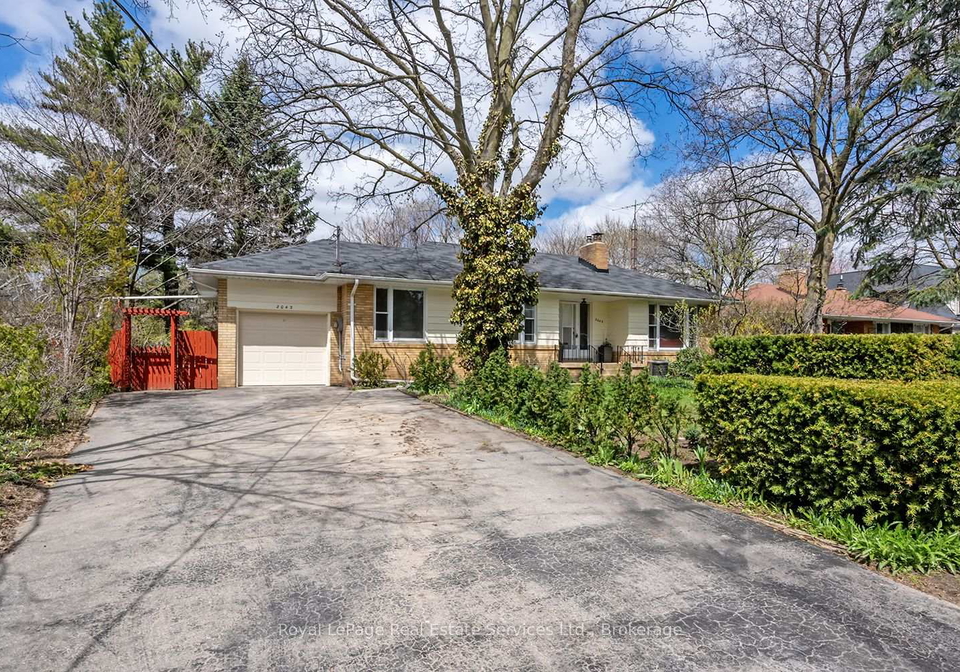 2043-devon-road-oakville-ontario-w13026482