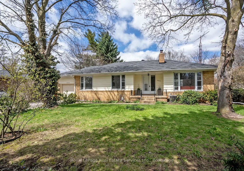 2043-devon-road-oakville-ontario-w13026482