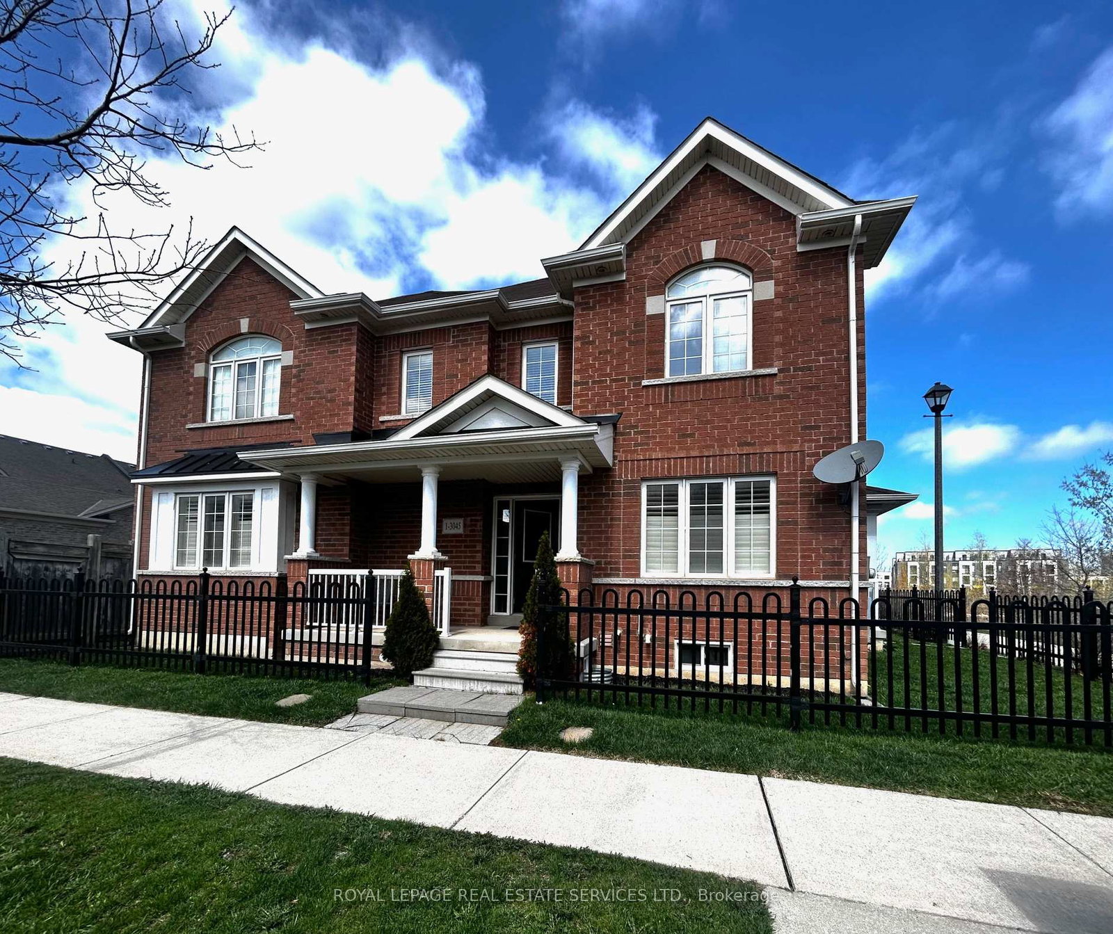 3045-gladeside-avenue-oakville-ontario-w13026680