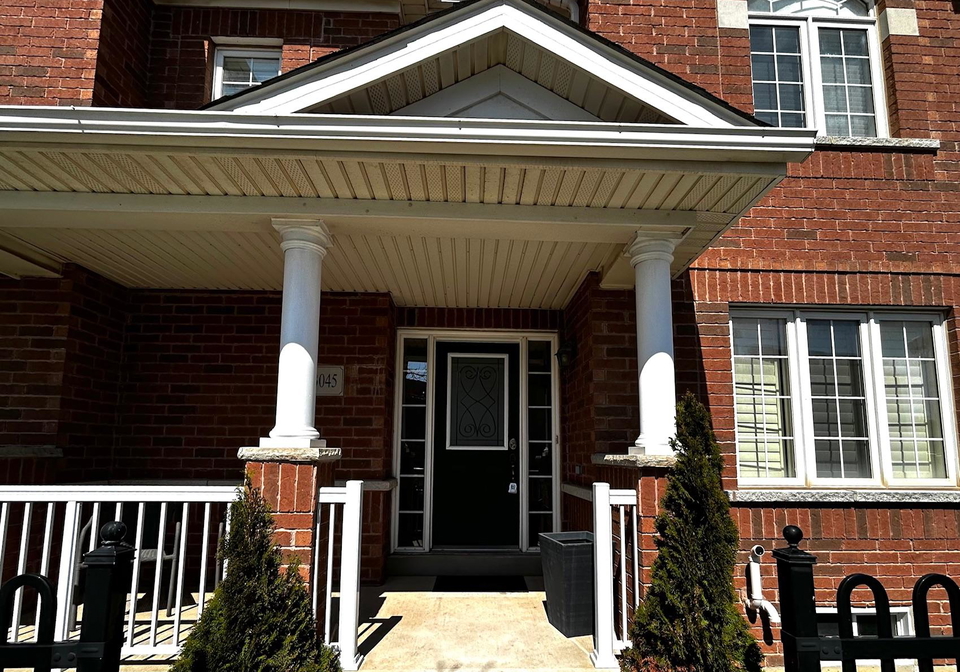 3045-gladeside-avenue-oakville-ontario-w13026680