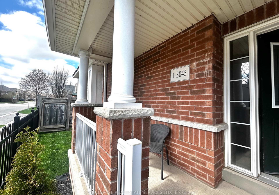 3045-gladeside-avenue-oakville-ontario-w13026680