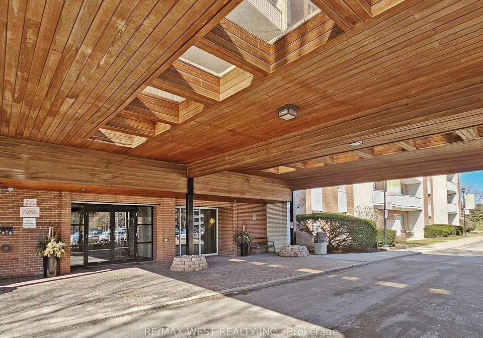 1660-bloor-street-mississauga-ontario-w13026706