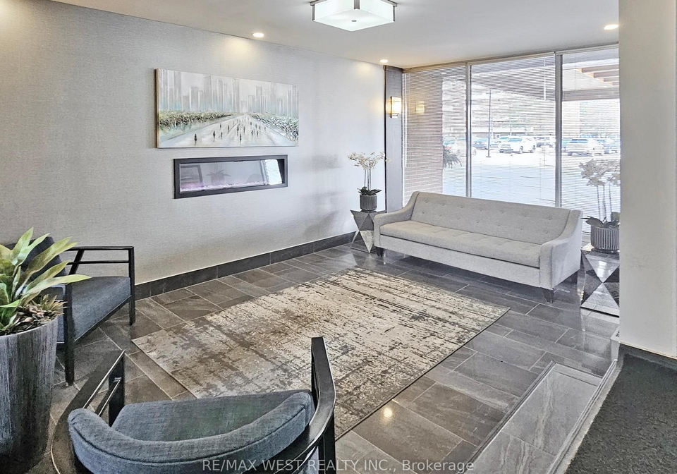 1660-bloor-street-mississauga-ontario-w13026706