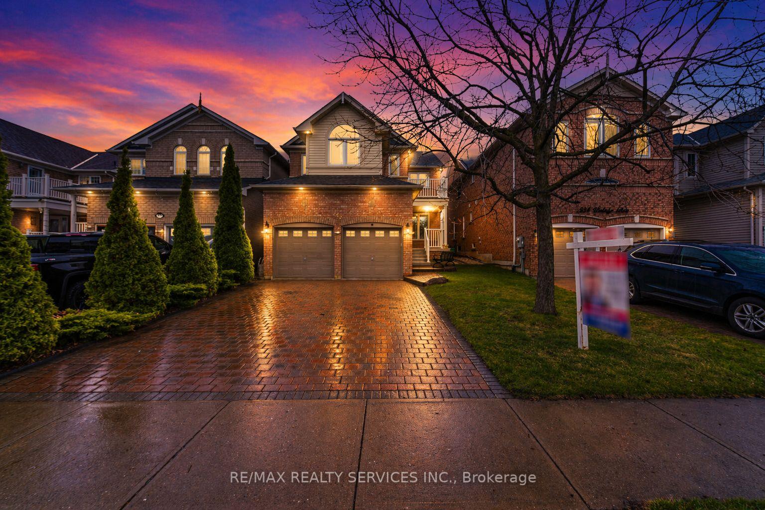 252-vintage-gate-brampton-ontario-w13026918