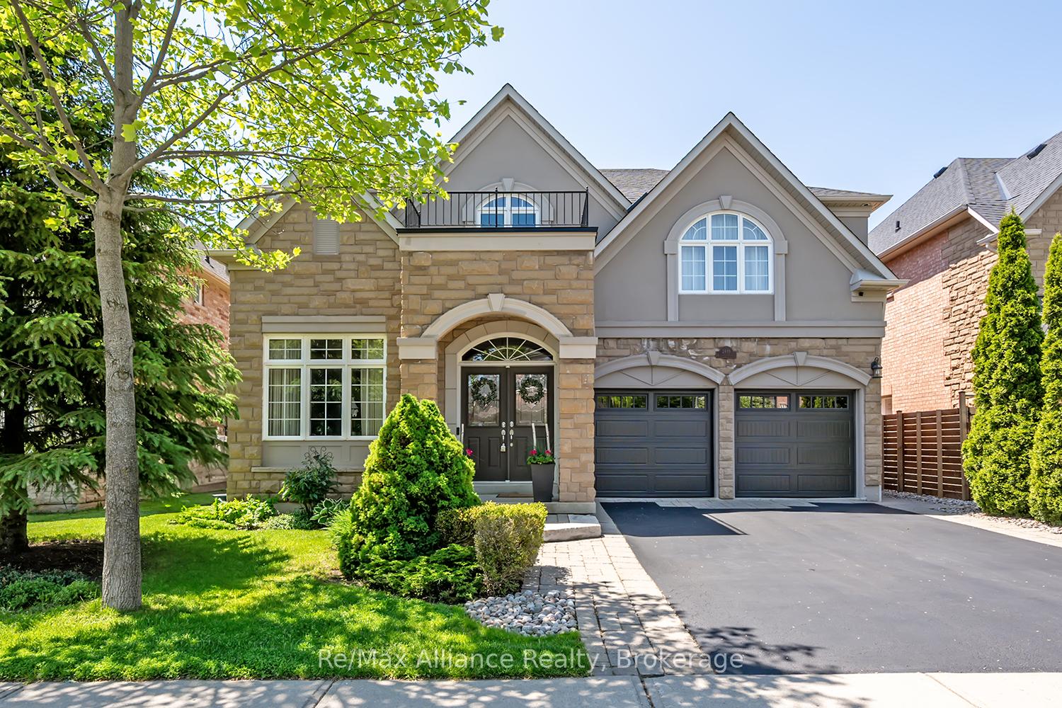 2489-whistling-springs-crescent-oakville-ontario-w13027022