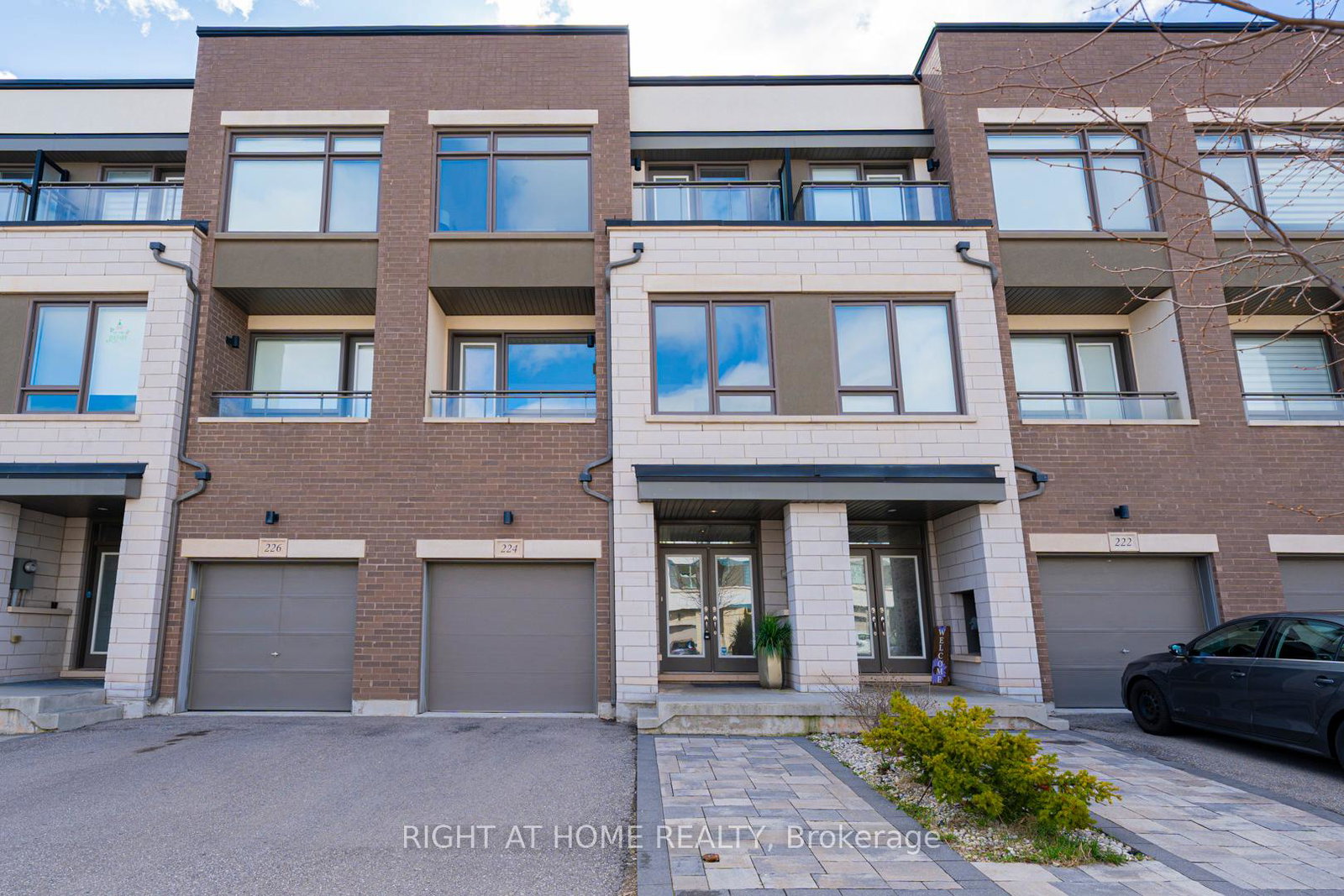224-wheat-boom-drive-oakville-ontario-w13027122