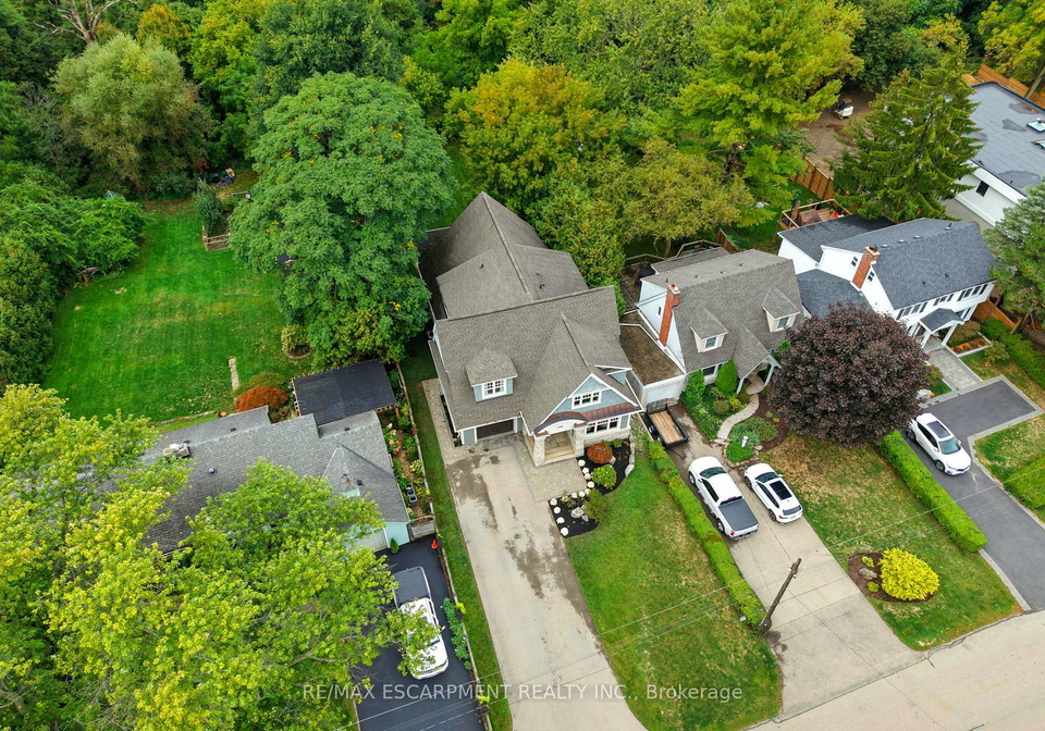 391-patricia-drive-burlington-ontario-w13027274