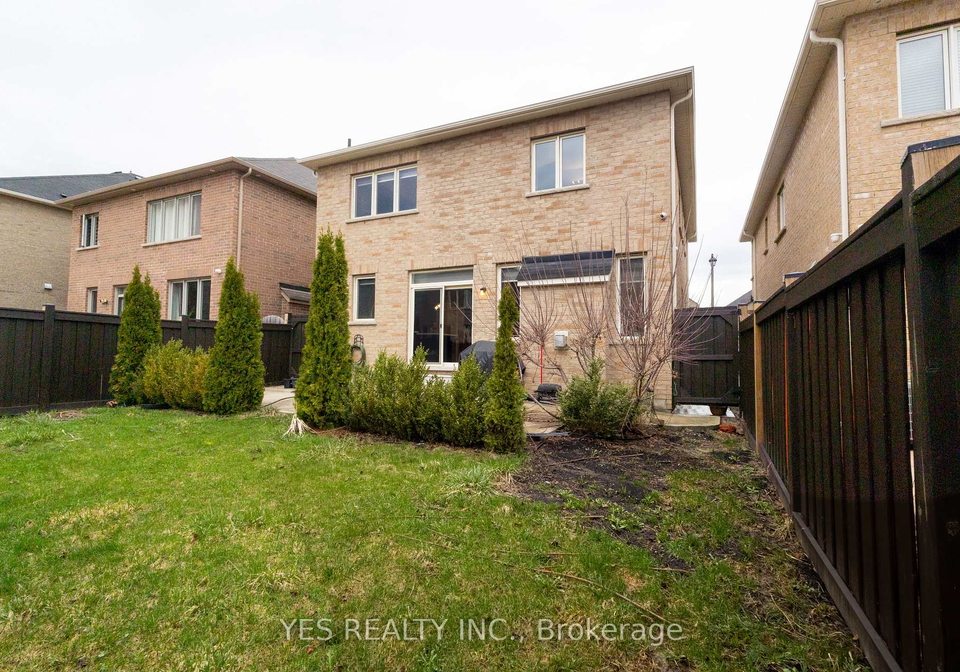 34-newhouse-boulevard-caledon-ontario-w13027336