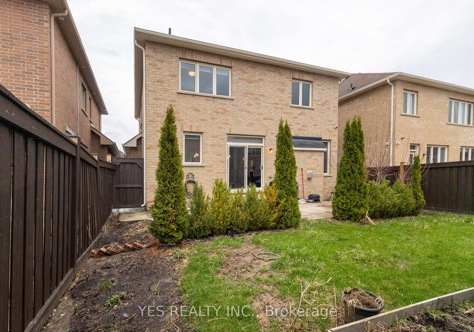 34-newhouse-boulevard-caledon-ontario-w13027336