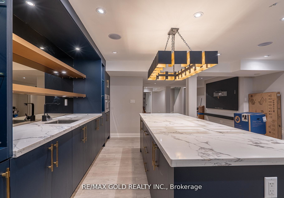61-yellowknife-road-brampton-ontario-w13027434