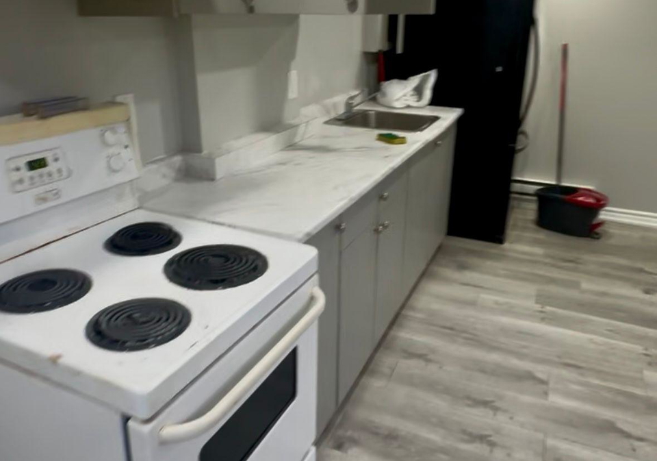 40-gladstone-square-brampton-ontario-w13027458