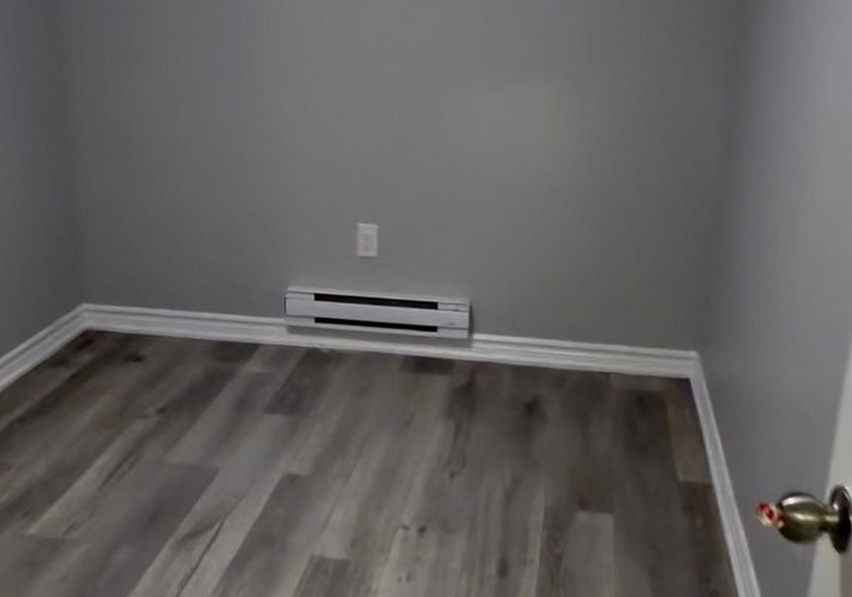 40-gladstone-square-brampton-ontario-w13027458