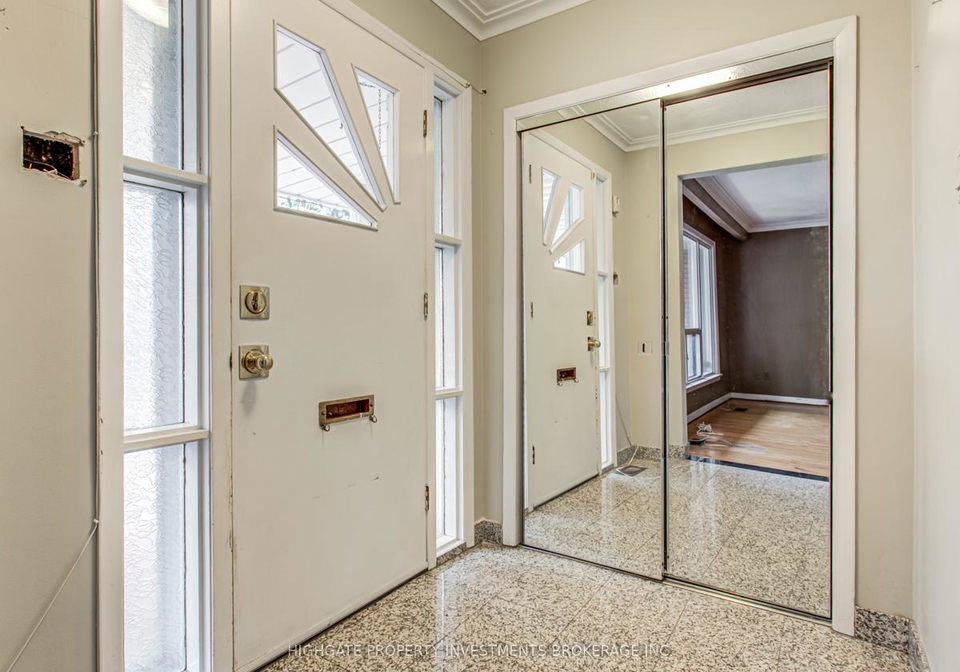 33-paulvale-crescent-york-ontario-w13027570