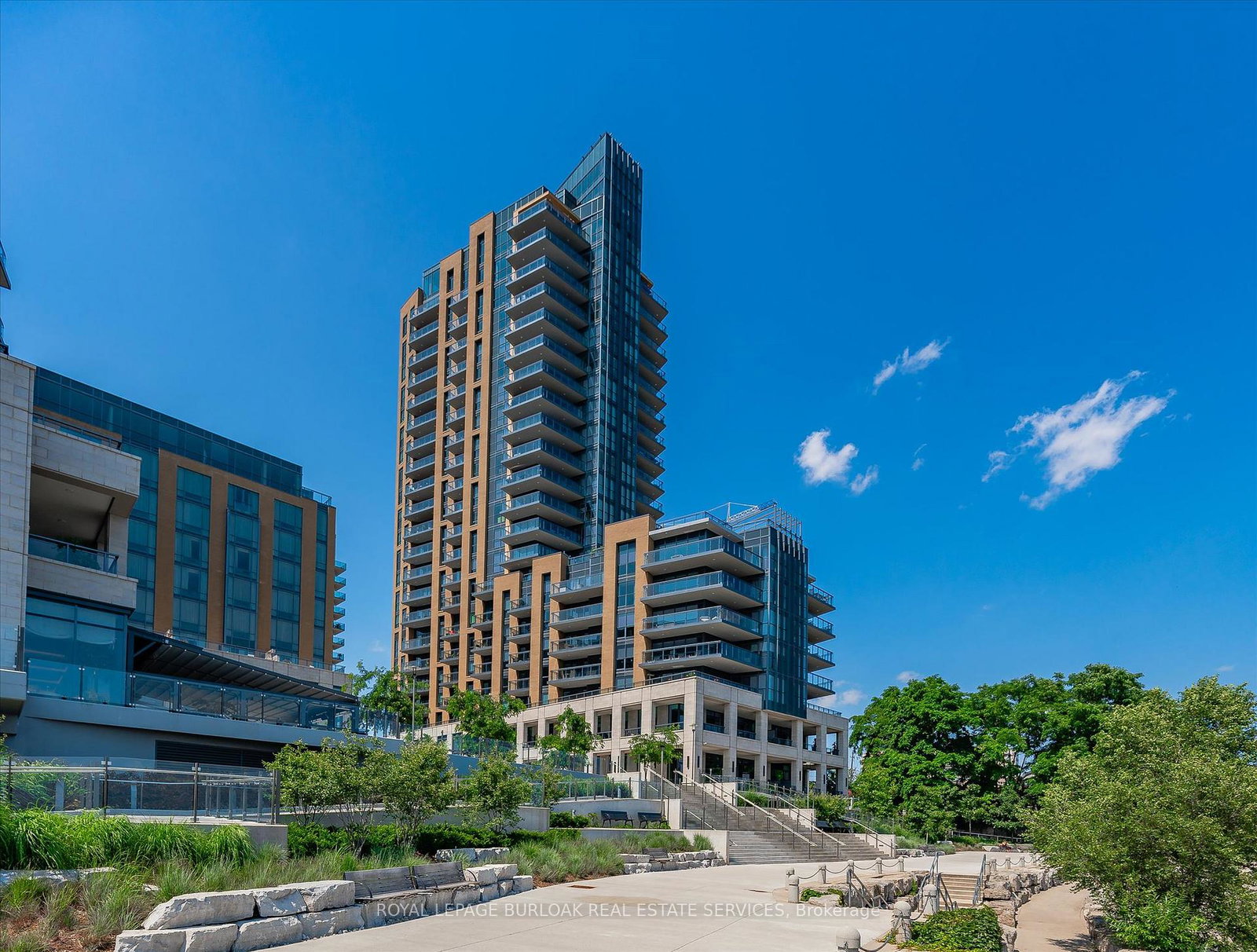 2060-lakeshore-road-burlington-ontario-w13027630
