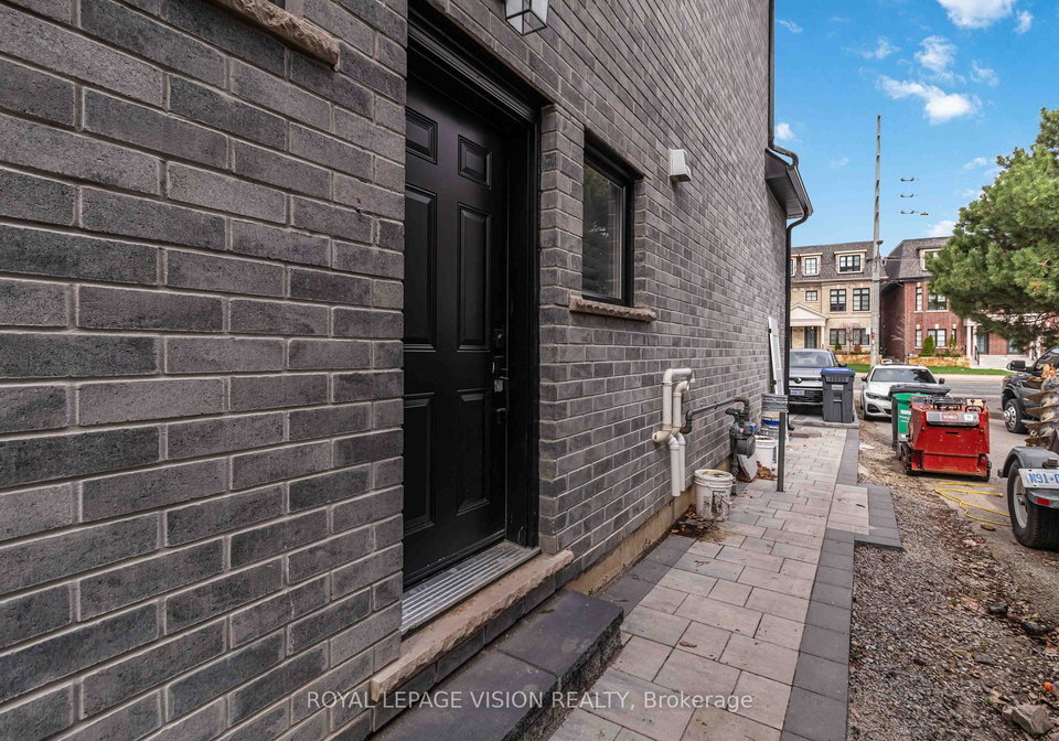 77-thomas-street-mississauga-ontario-w13027726