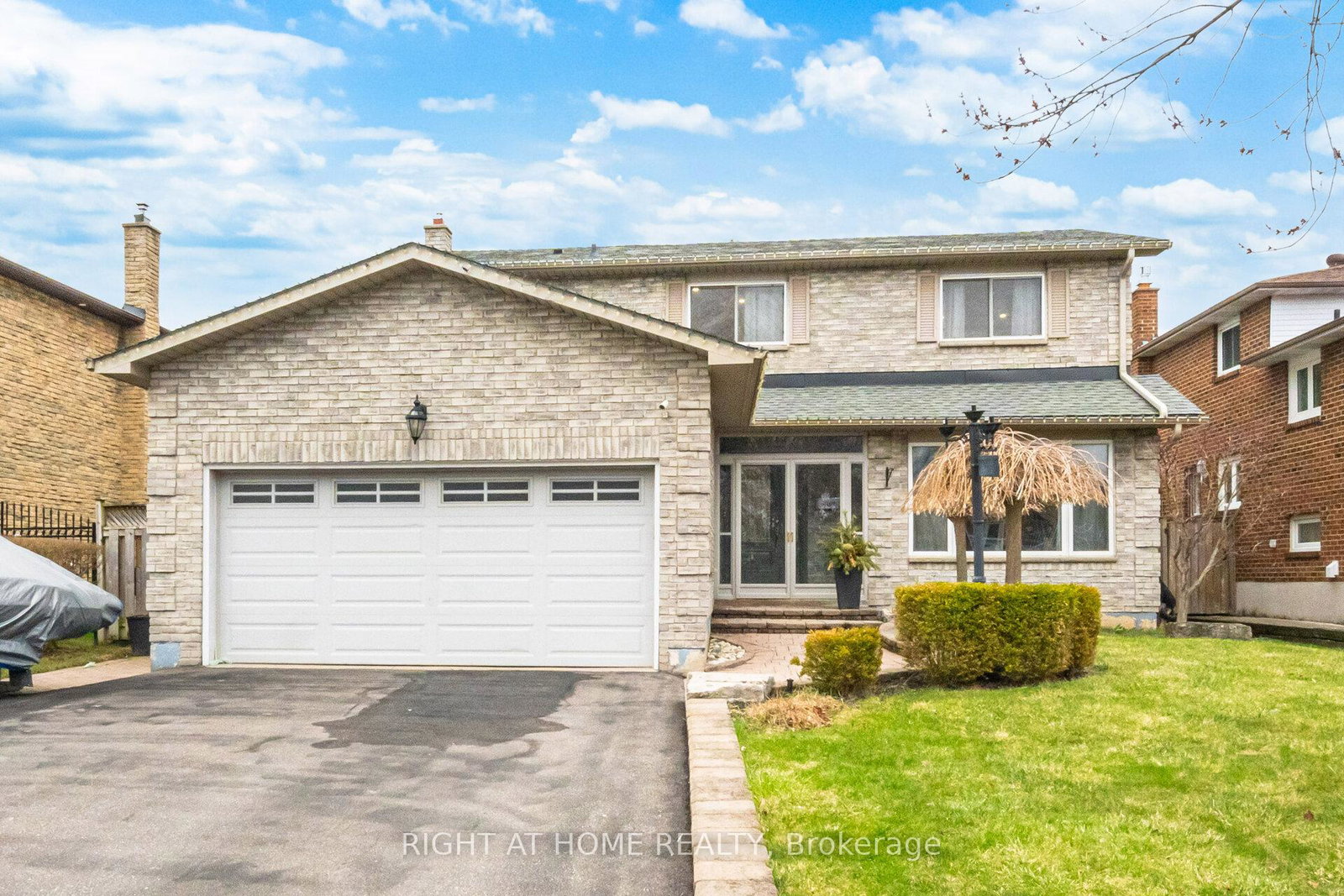 909-lovingston-crescent-mississauga-ontario-w13028100