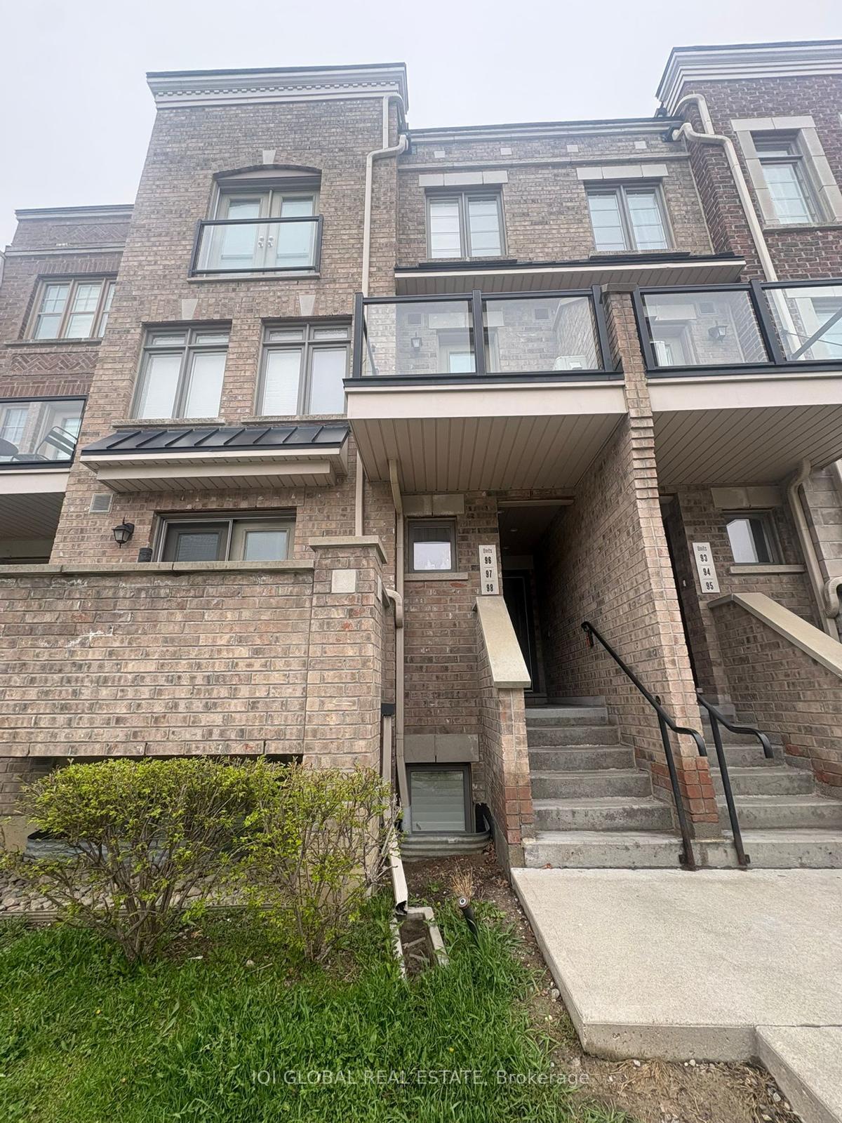 100-parrotta-drive-york-ontario-w13028126