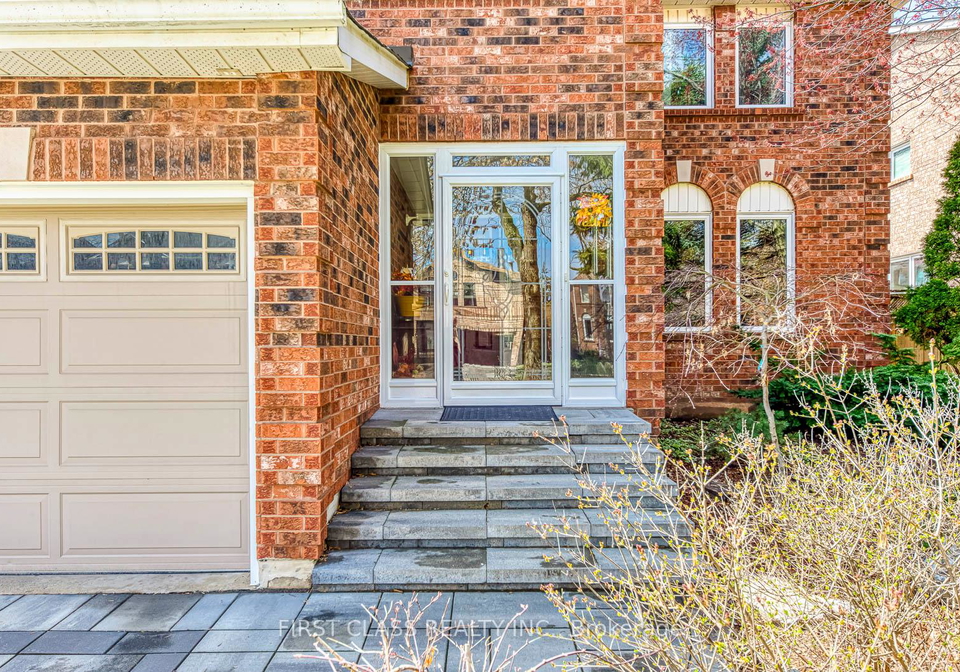 1386-silversmith-drive-oakville-ontario-w13028250