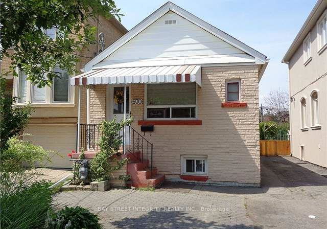 970-briar-hill-avenue-north-york-ontario-w13028328