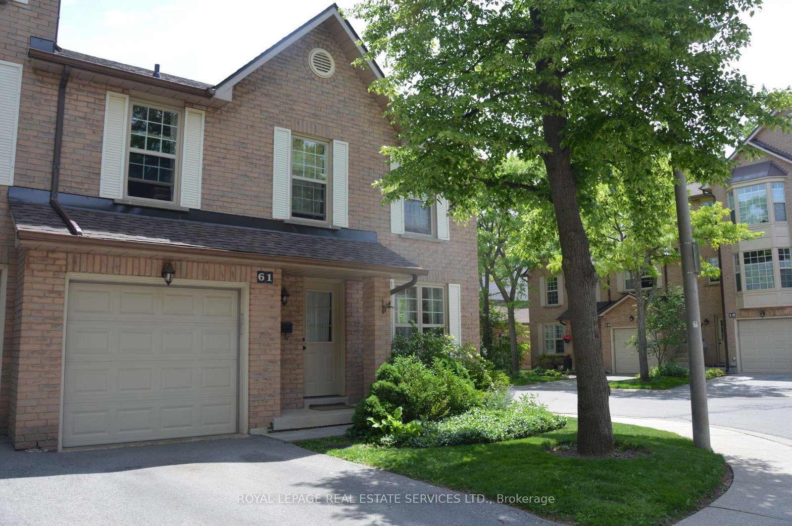 2272-mowat-avenue-oakville-ontario-w13028346