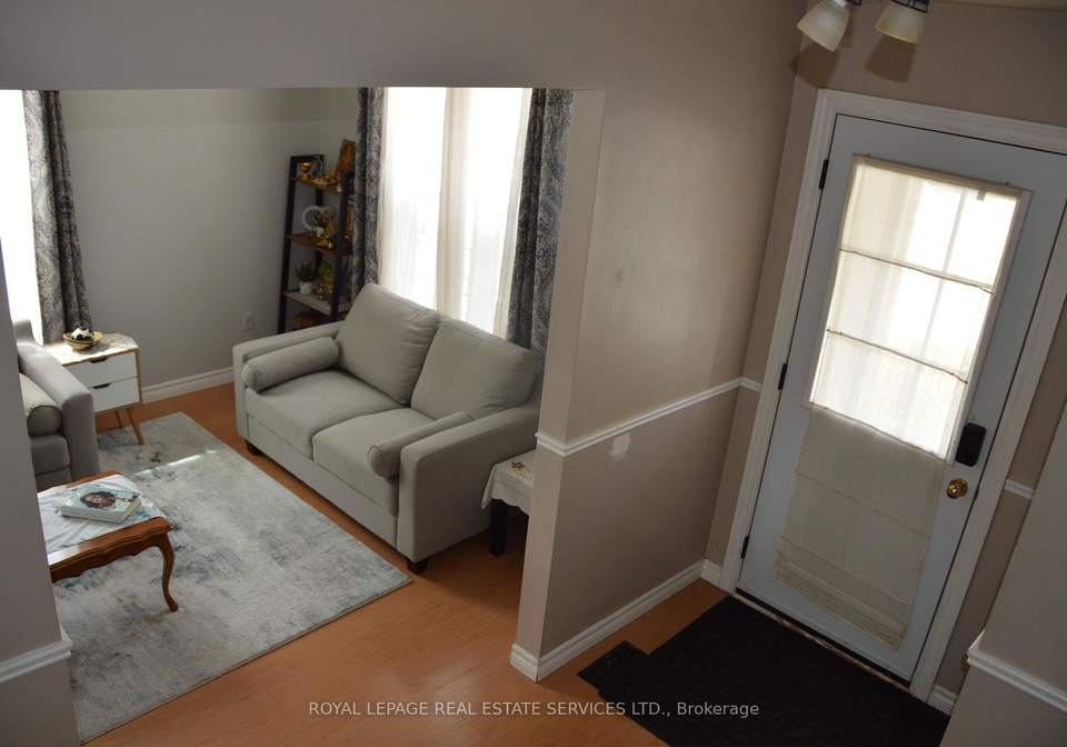 2272-mowat-avenue-oakville-ontario-w13028346