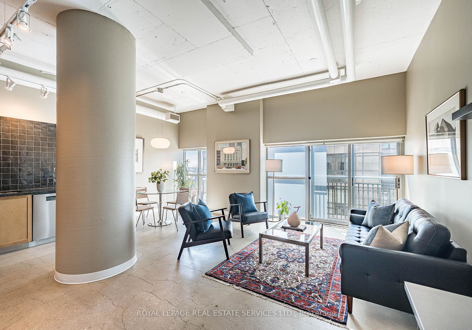 2-fieldway-road-etobicoke-ontario-w13028398