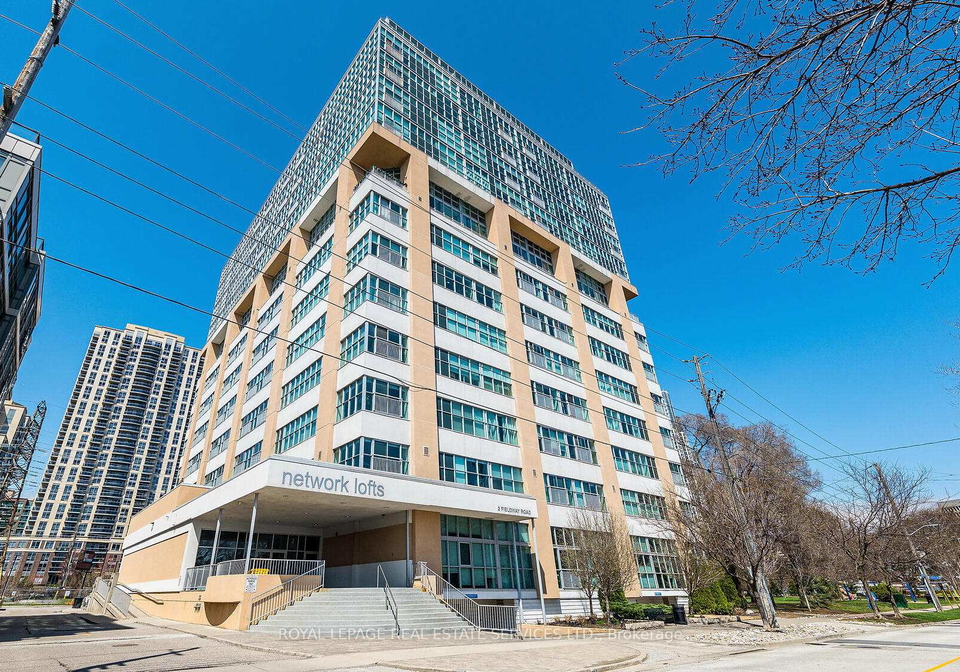 2-fieldway-road-etobicoke-ontario-w13028398