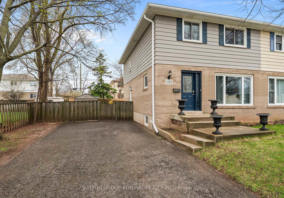 1295-napier-crescent-oakville-ontario-w13028406