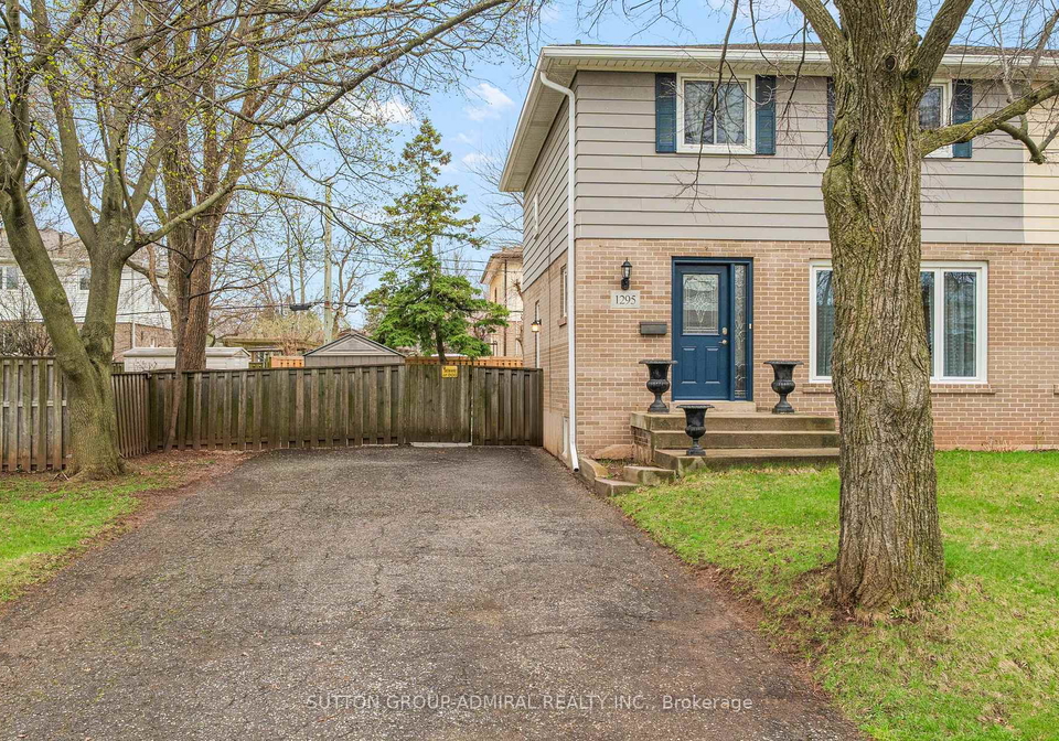 1295-napier-crescent-oakville-ontario-w13028406